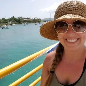 Meet your Posher, Traci